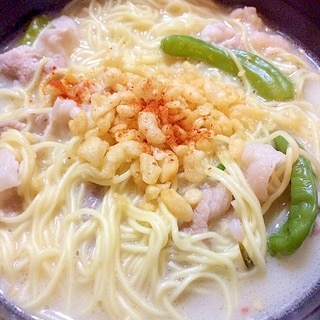 豚肉＆ししとうのマーラー七味豚骨ラーメン